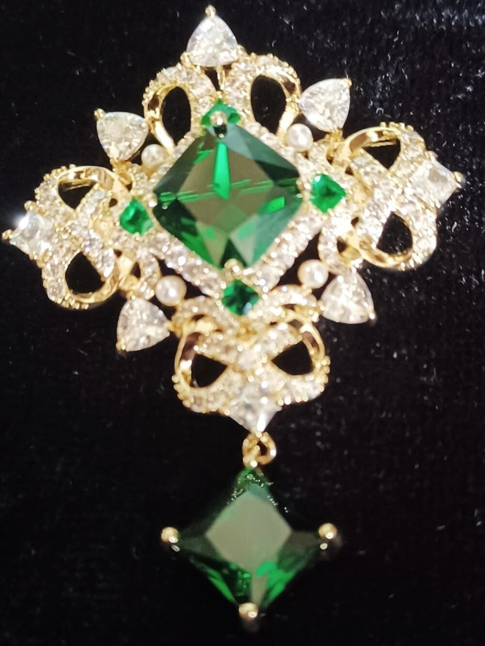 Elegant Green Rhinestone, and Clear Crystal Brooch